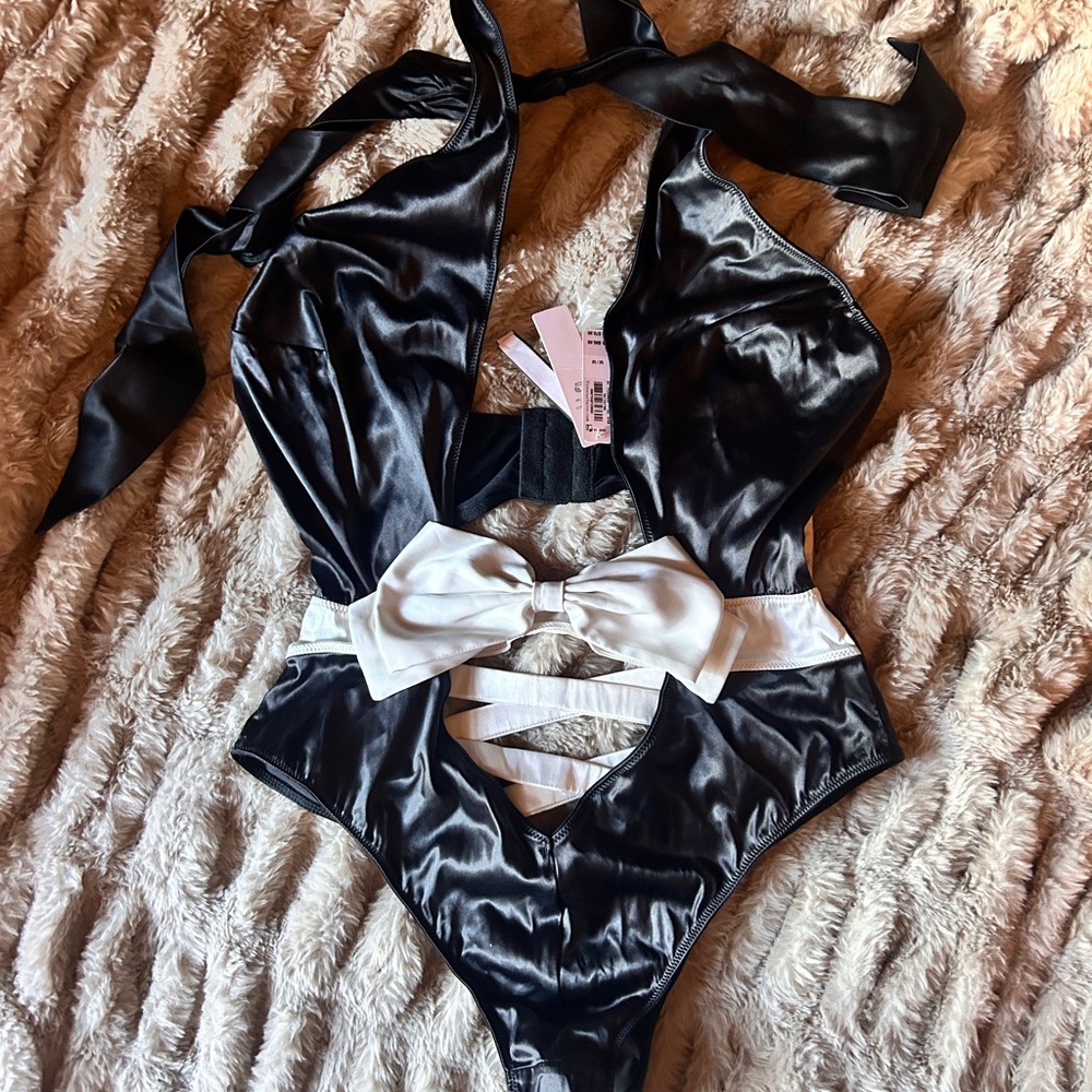 Victoria’s Secret-Black & White Gift Wrapped Bodysuit